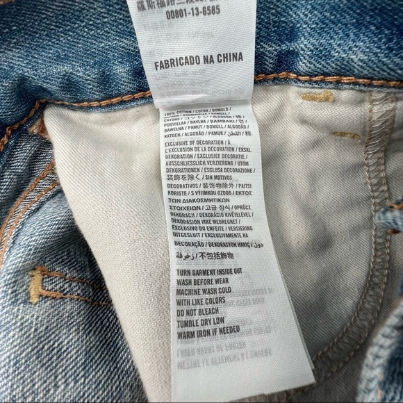 Hollister Women's Distressed Frayed Hem Jean Shorts Size w3/26 - Picture 7 of 12